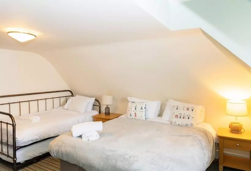 هتل The Clarendon