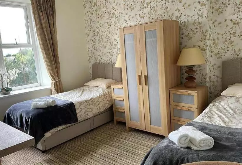 Отель The Pavilion Guest House