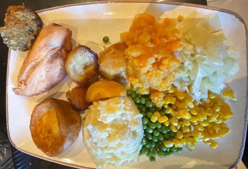 Отель The Pavilion Guest House