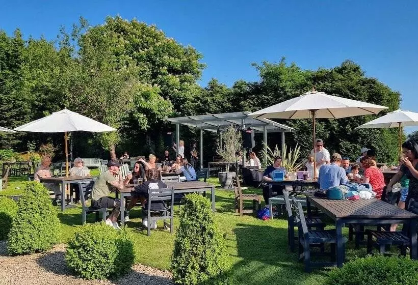 ホテル The Ragged Cot