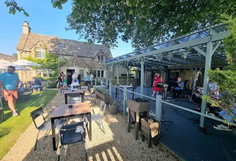 ホテル The Ragged Cot