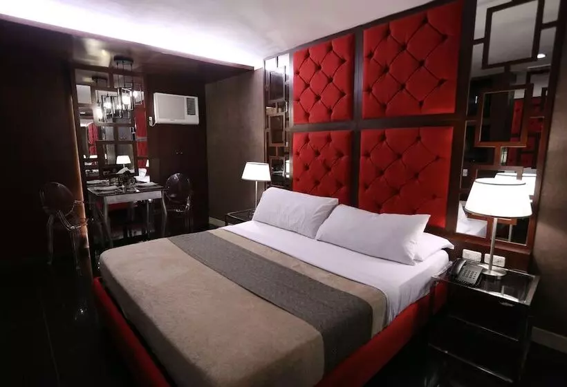 Отель Victoria Court Hillcrest Pasig