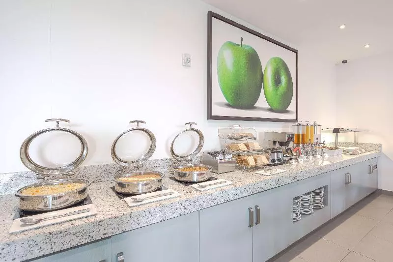 Отель Wyndham Garden Silao Bajio Airport