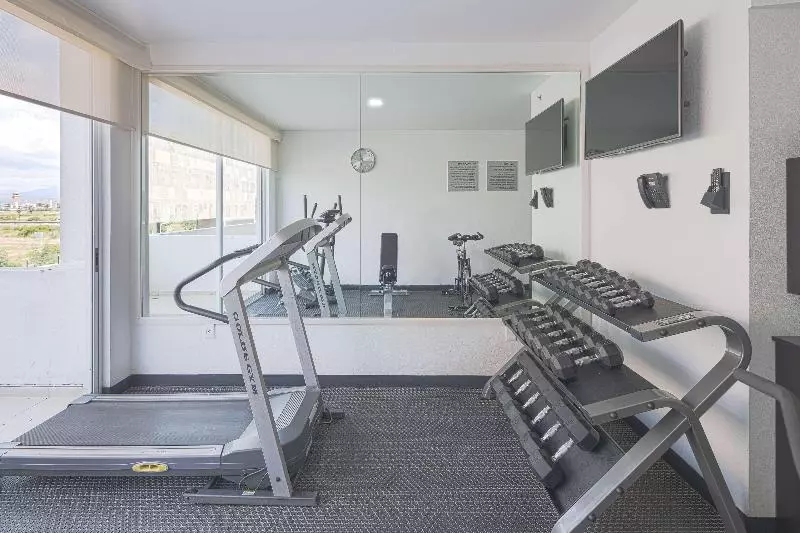 Отель Wyndham Garden Silao Bajio Airport