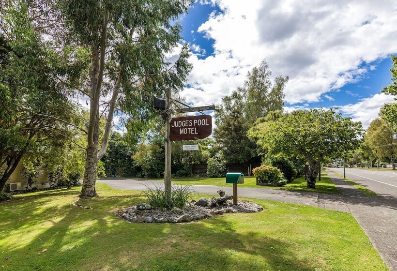 Judges Pool Motel Turangi