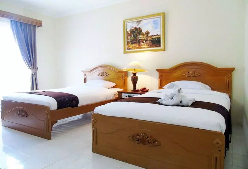 Tretes Raya Hotel & Resort 