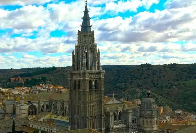 هاستل Oasis Backpackers' Toledo