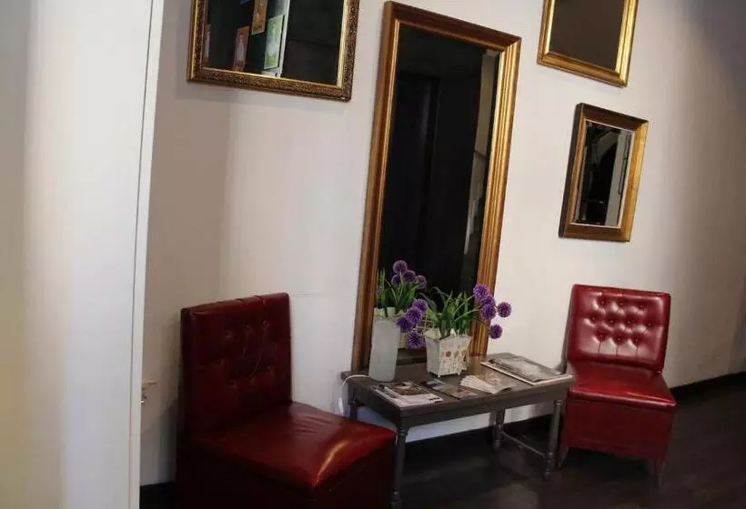 هاستل Oasis Backpackers' Toledo