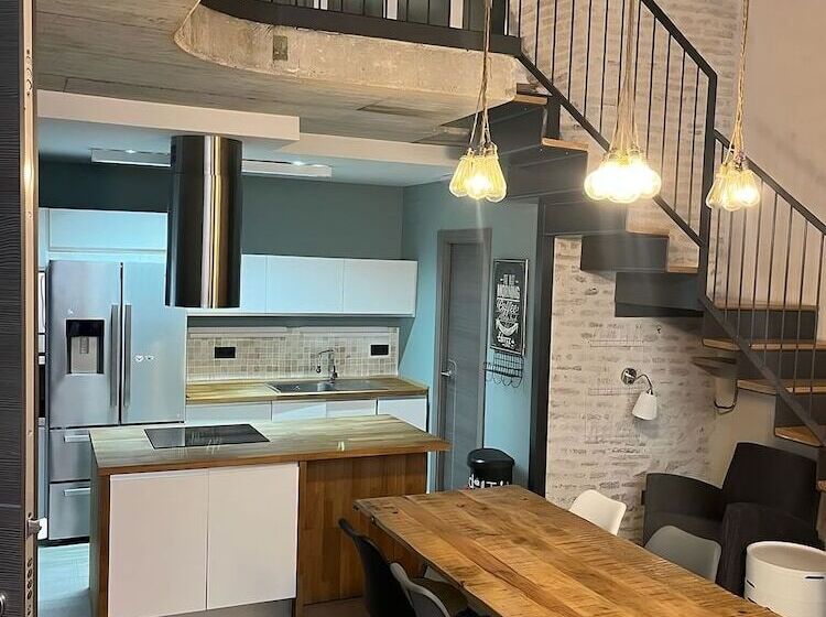 Apartamentos Living Sevilla Centro Maestranza