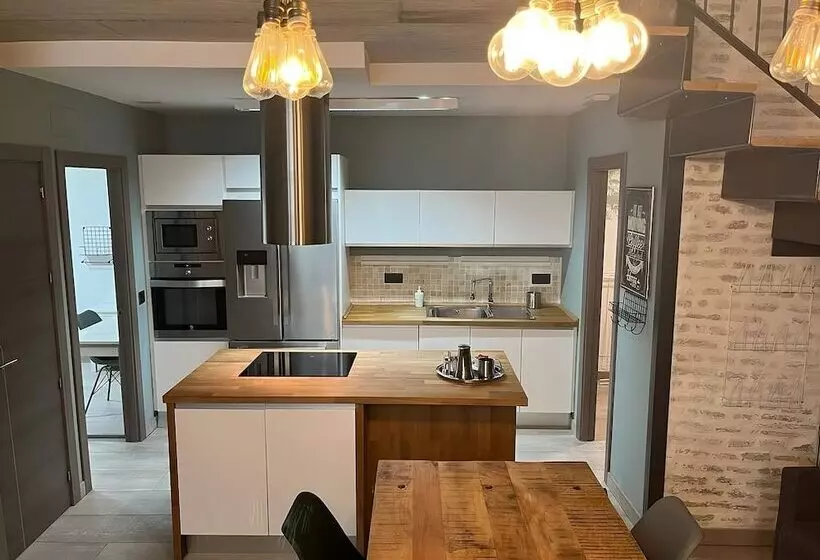 Apartamentos Living Sevilla Centro Maestranza