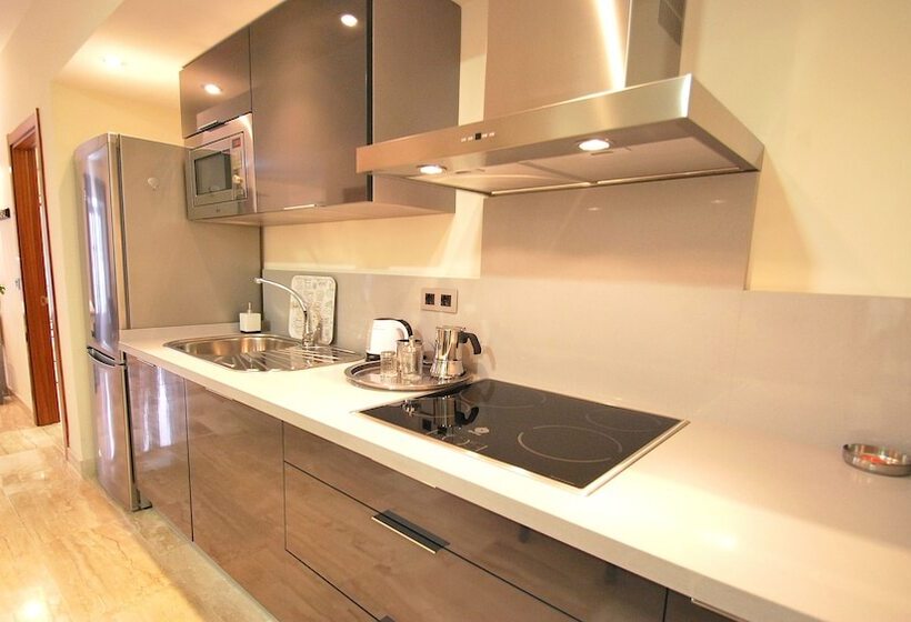 Apartamentos Living Sevilla Centro Maestranza