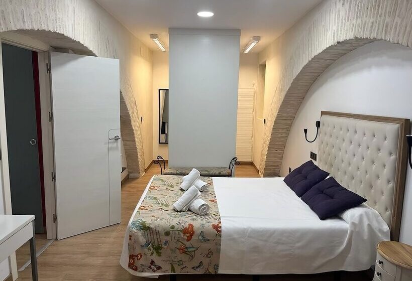 Apartamentos Living Sevilla Centro Maestranza