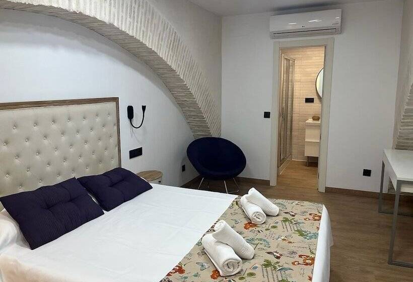 Apartamentos Living Sevilla Centro Maestranza