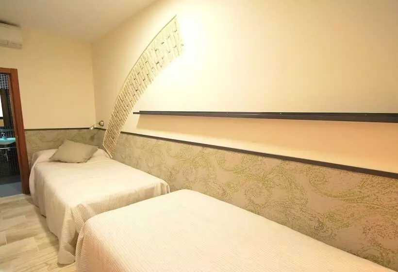 Apartamentos Living Sevilla Centro Maestranza