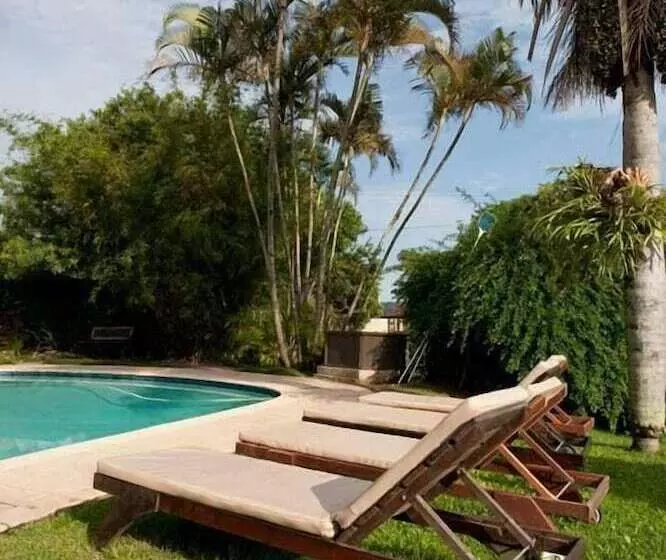 Bed and Breakfast Bizafrika Guest Lodge & Conference Center