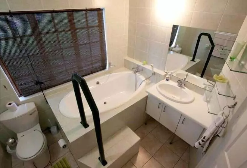 Bed and Breakfast Bizafrika Guest Lodge & Conference Center