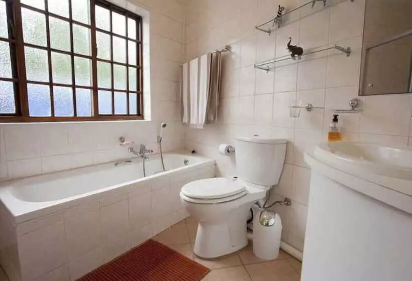 Bed and Breakfast Bizafrika Guest Lodge & Conference Center