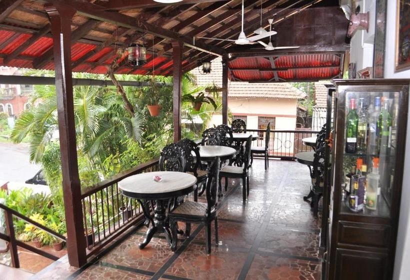 مبيت وإفطار Welcomheritage Panjim Inn