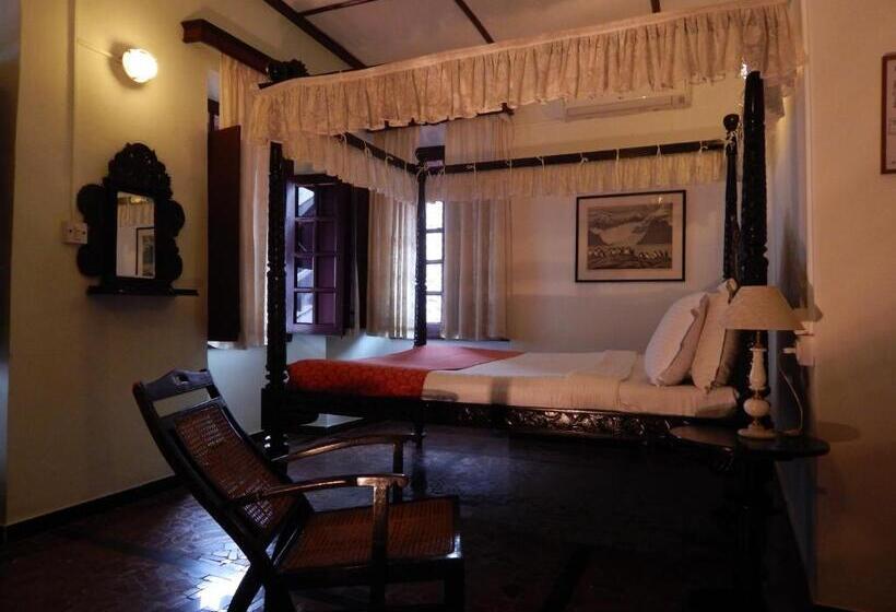 مبيت وإفطار Welcomheritage Panjim Inn