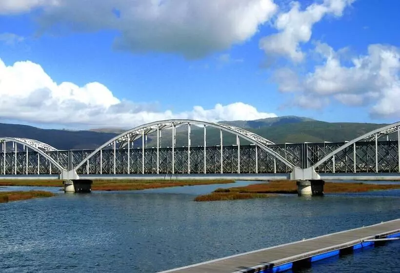 Отель Design & Wine