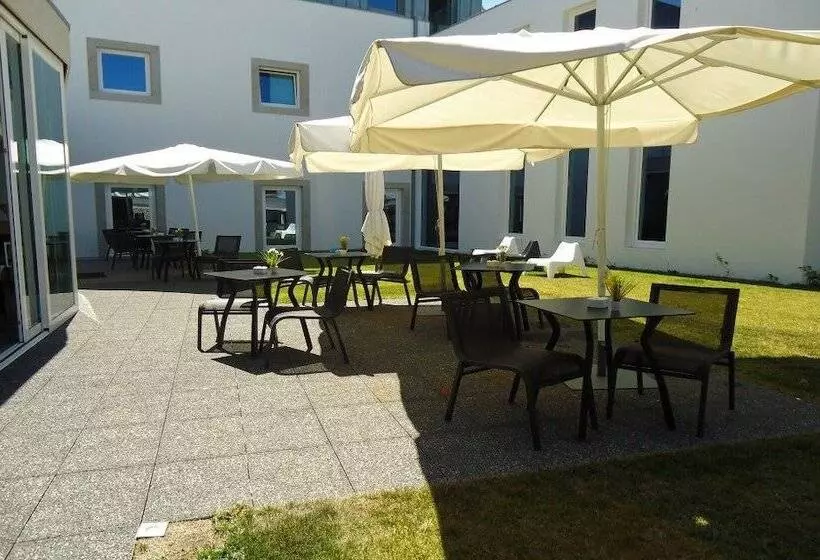 Отель Design & Wine