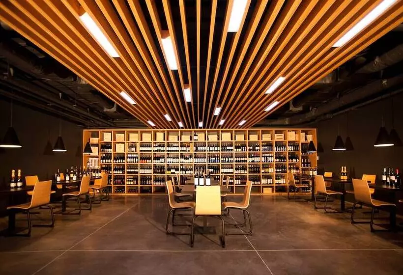 Отель Design & Wine