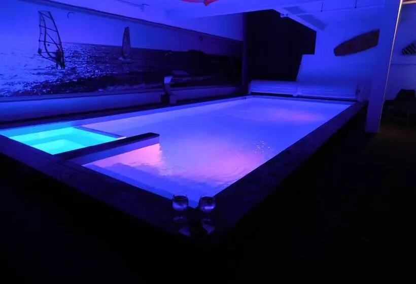 Отель Design & Wine