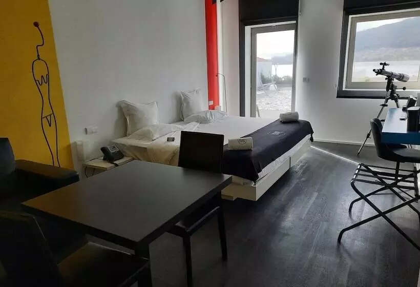 Отель Design & Wine