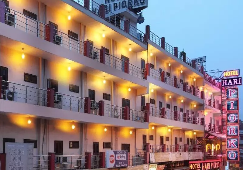 هتل Hari Piorko