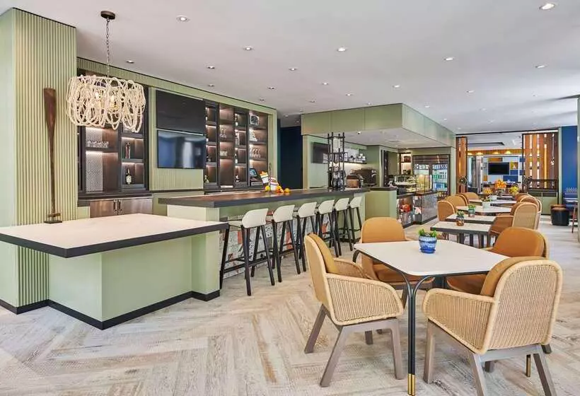 ホテル Hyatt Centric The Pike Long Beach