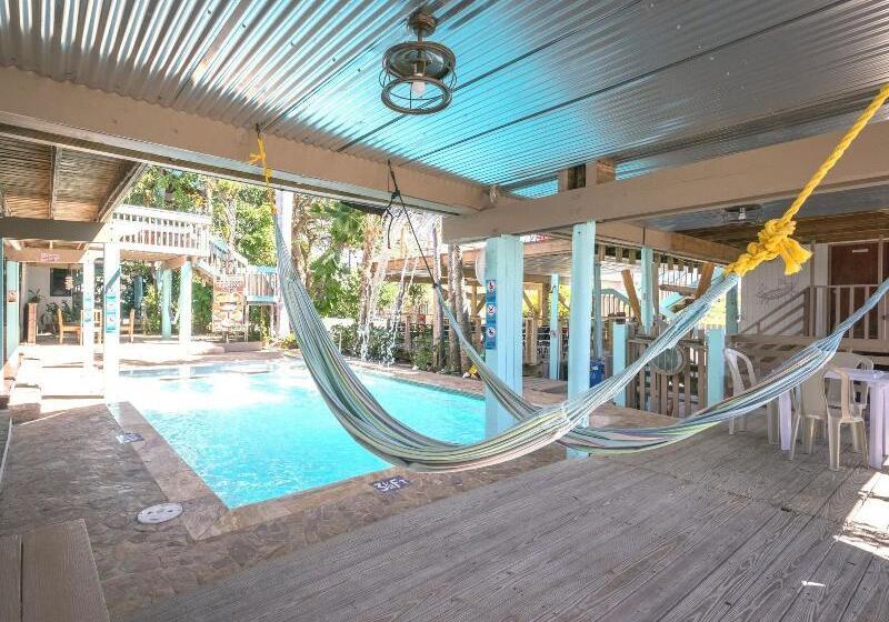 هتل La Jamaca Island Vibe