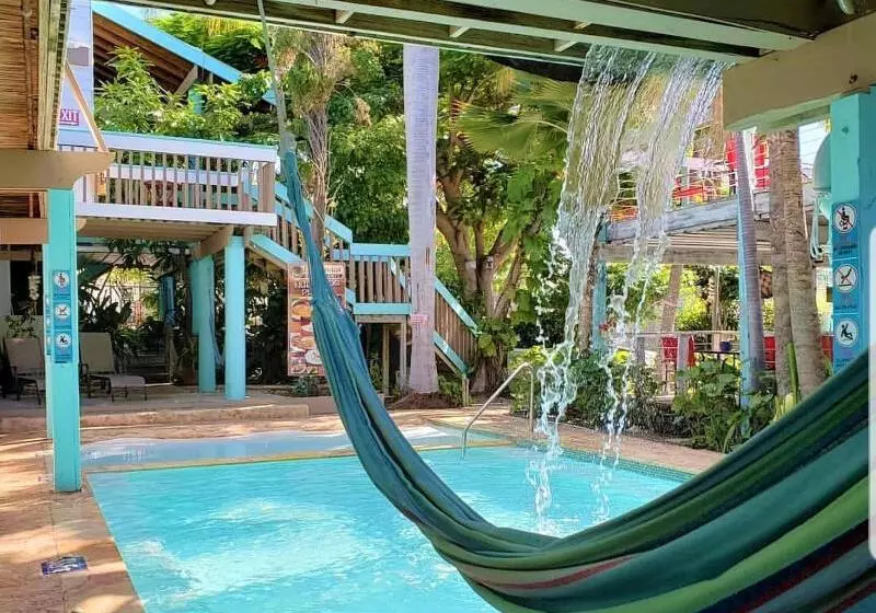 هتل La Jamaca Island Vibe