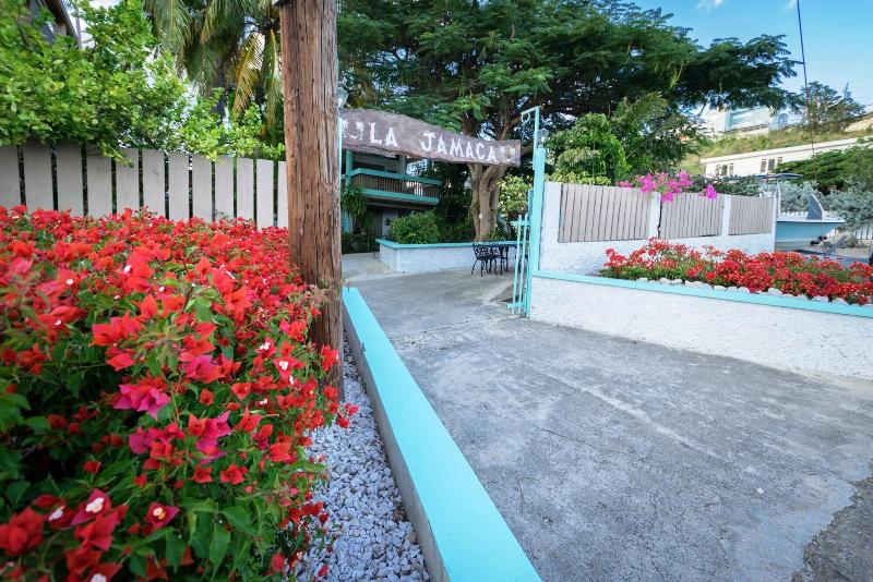 هتل La Jamaca Island Vibe