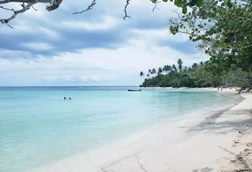 هتل La Jamaca Island Vibe