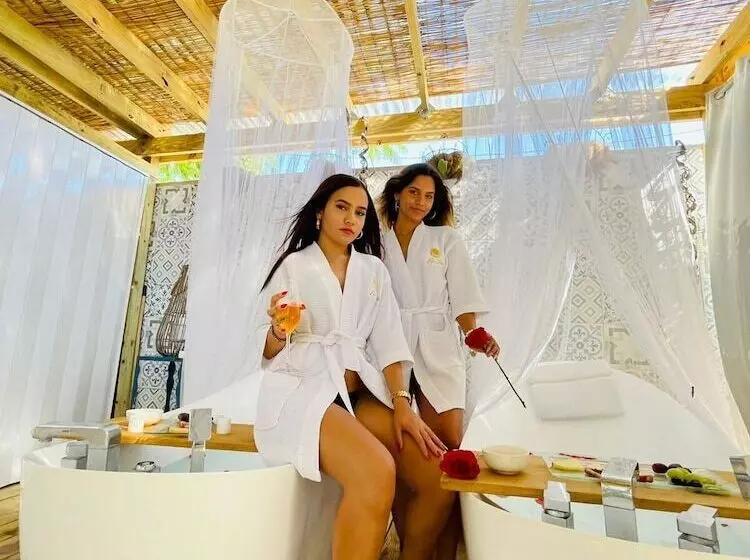 هتل La Jamaca Island Vibe