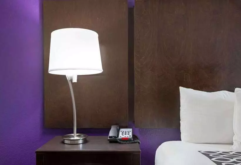 Отель La Quinta By Wyndham Pasadena North