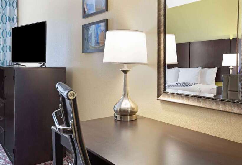 هتل La Quinta By Wyndham Pasadena North