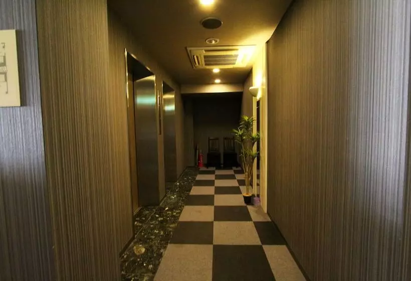 Hotel Livemax Budget Kobe