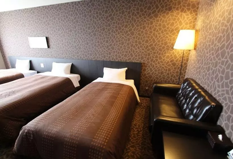 Hotel Livemax Budget Kobe