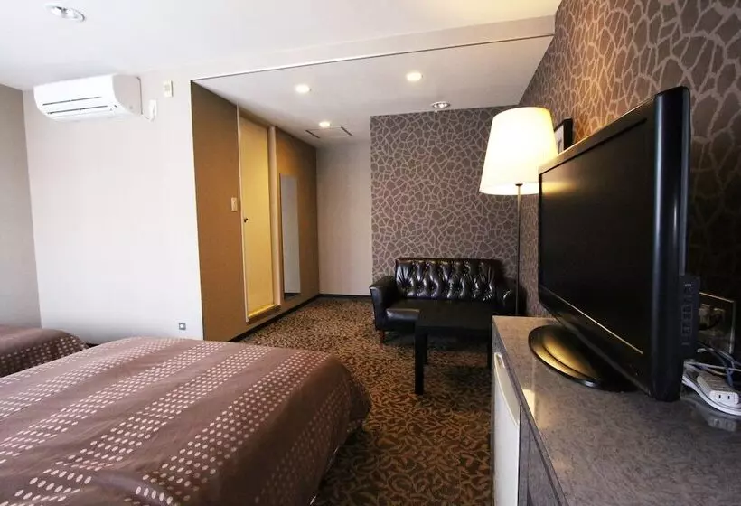 Hotel Livemax Budget Kobe