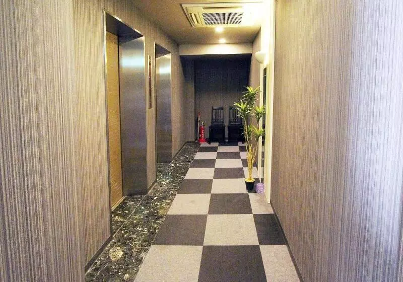 Hotel Livemax Budget Kobe