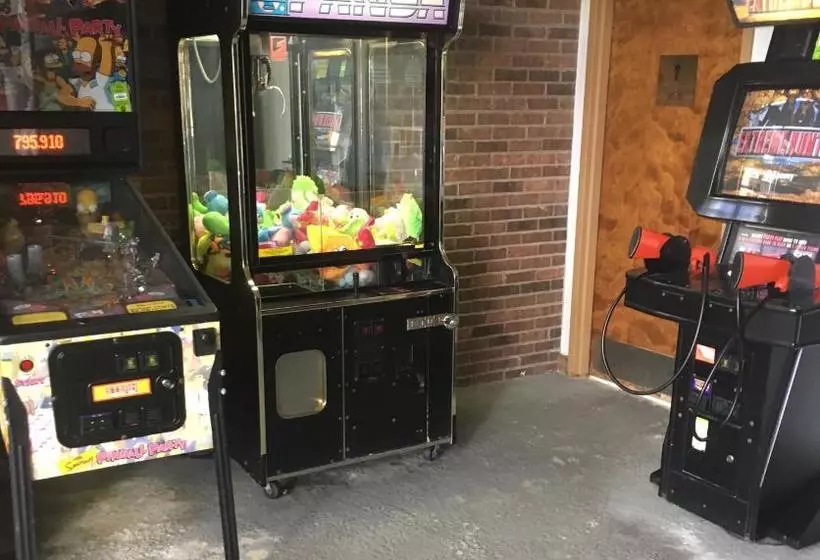 Magnuson Grand Hotel And Conference Center