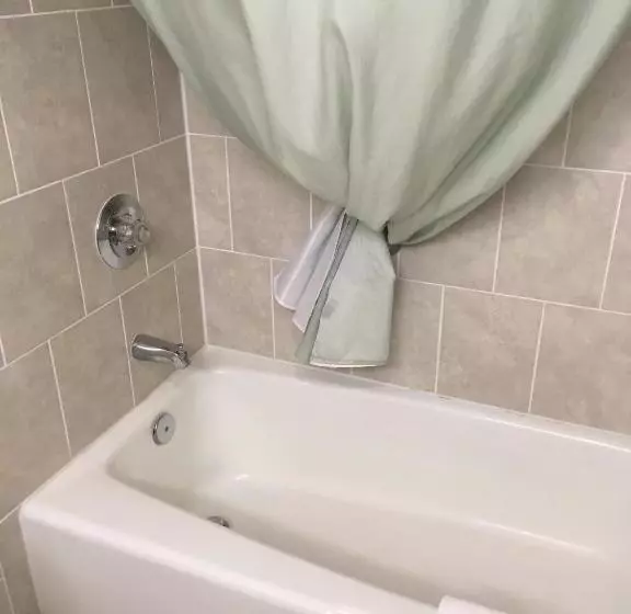 Magnuson Grand Hotel And Conference Center