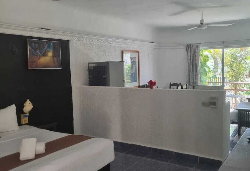 Mayan Art Hotel 10 Avenue