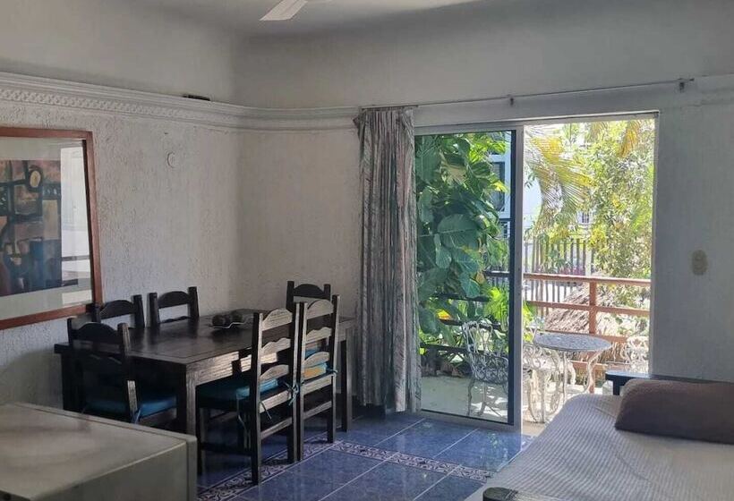 Mayan Art Hotel 10 Avenue