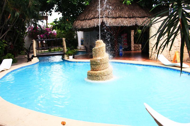 Mayan Art Hotel 10 Avenue