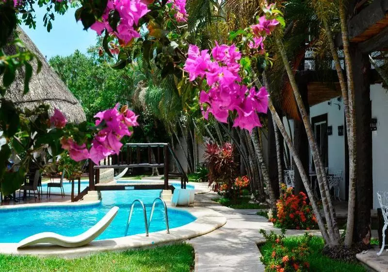 Mayan Art Hotel 10 Avenue