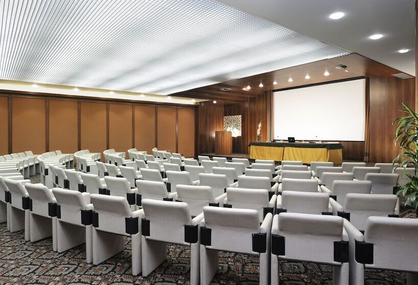 בית מלון כפרי Poiano Garda Resort