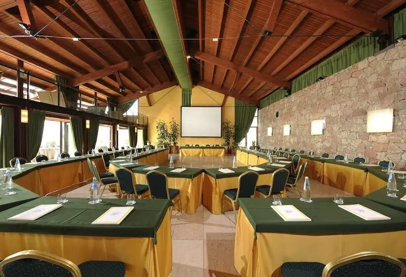 Отель Poiano Garda Resort