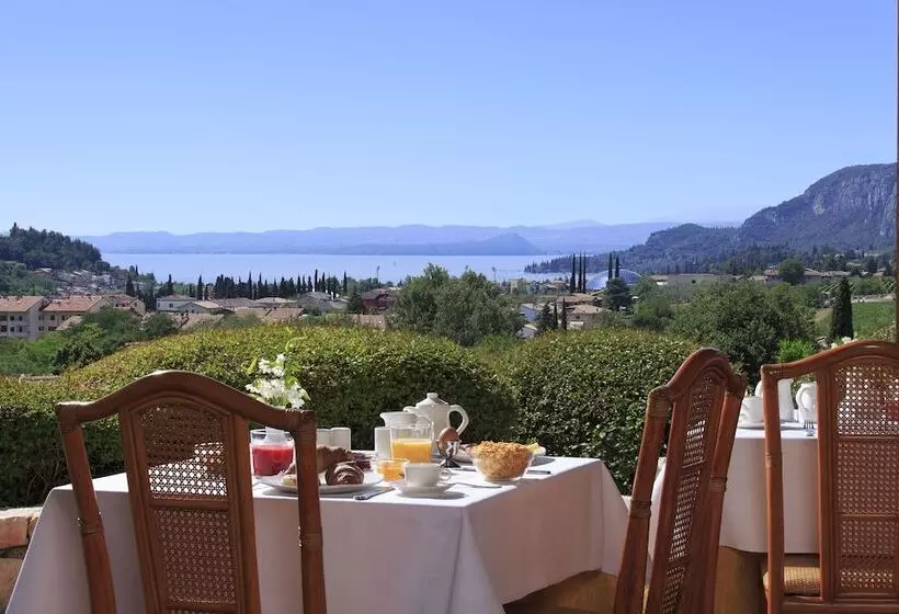 Отель Poiano Garda Resort